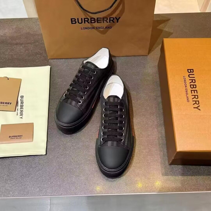 BUBERY SNEAKER