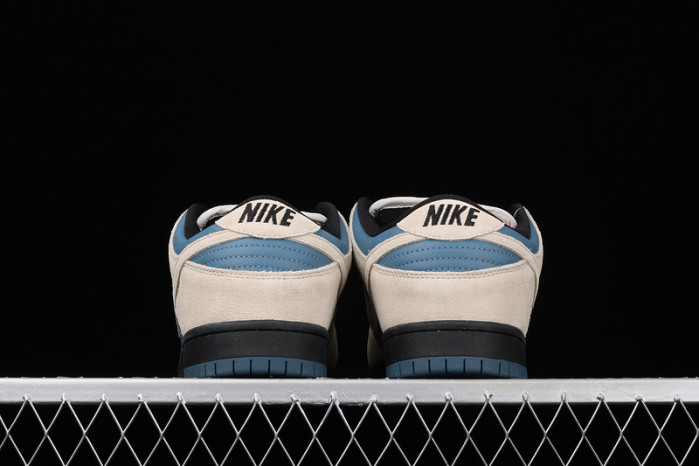 nike sb dunk low light cream thunderstorm bq6817-200