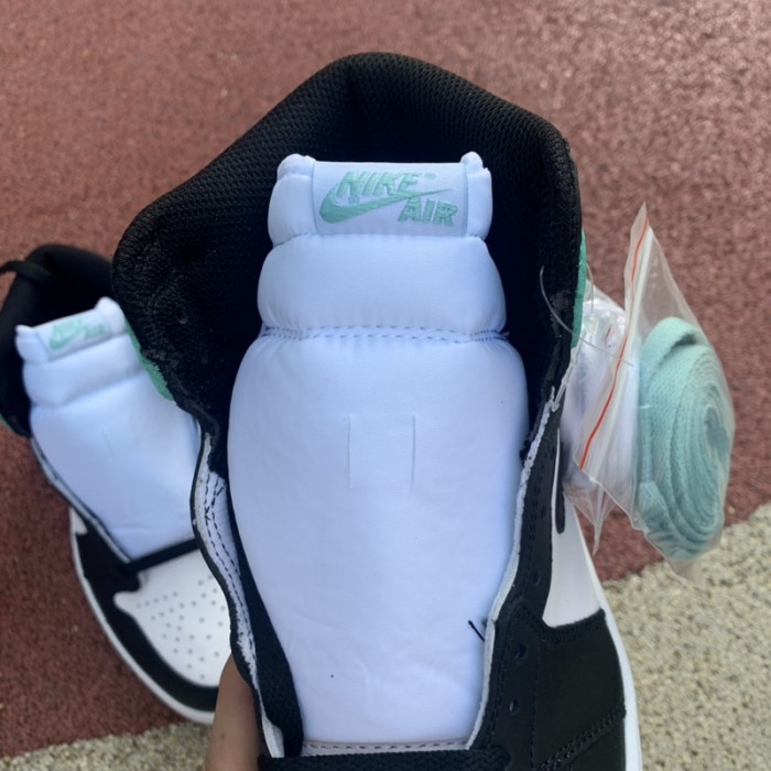 air jordan 1 retro high og nrg "igloo" 861428-100