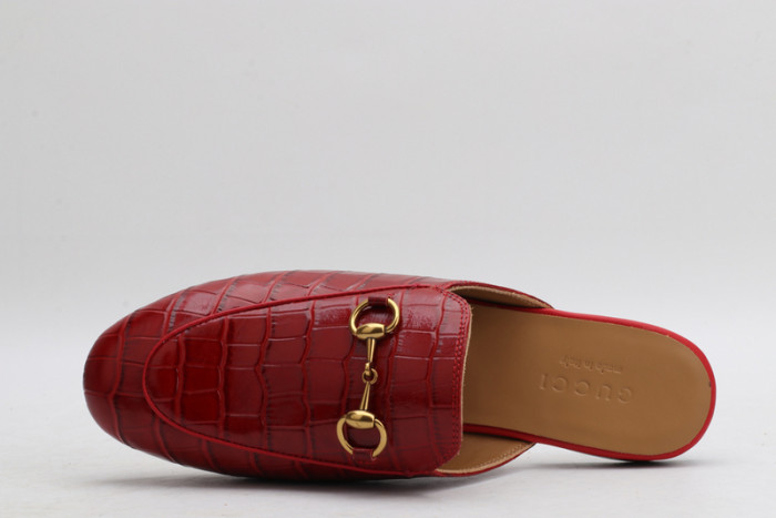 guc loafer