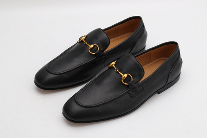 guc loafer