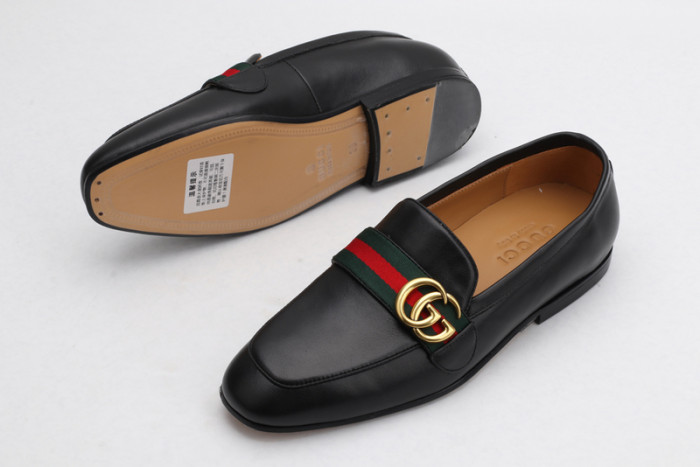 guc loafer