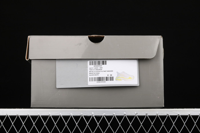 bl triple s trainers sneakers 042001