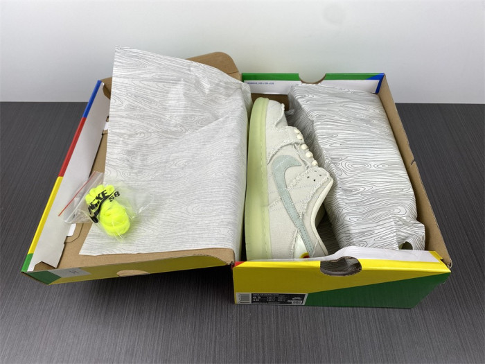 nike sb dunk low “mummy” dm0774-111