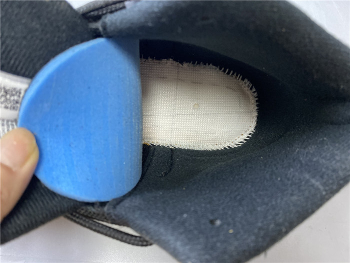 air jordan 12 “university gold” 130690-070