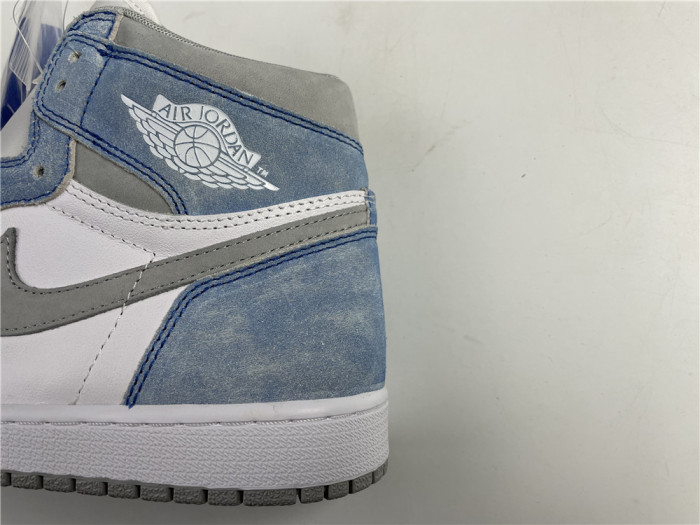 air jordan 1 high og hyper royal 555088-402