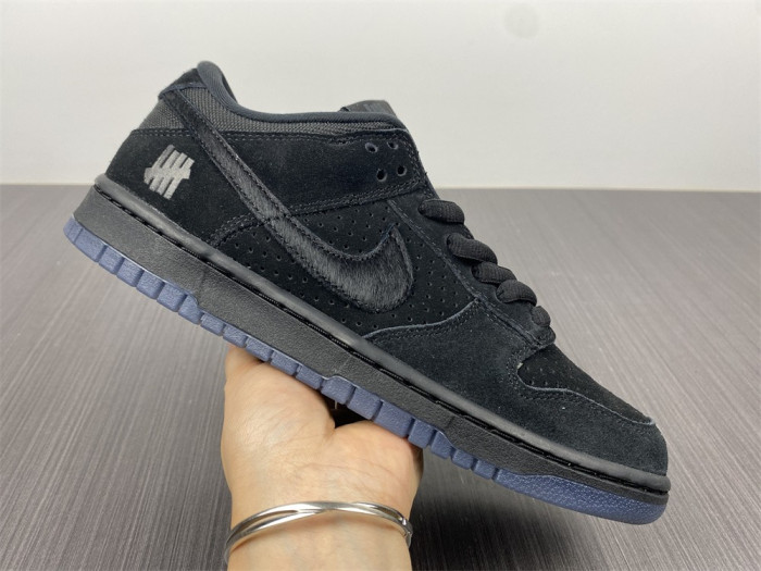 undefeated x nike dunk low do9329-001