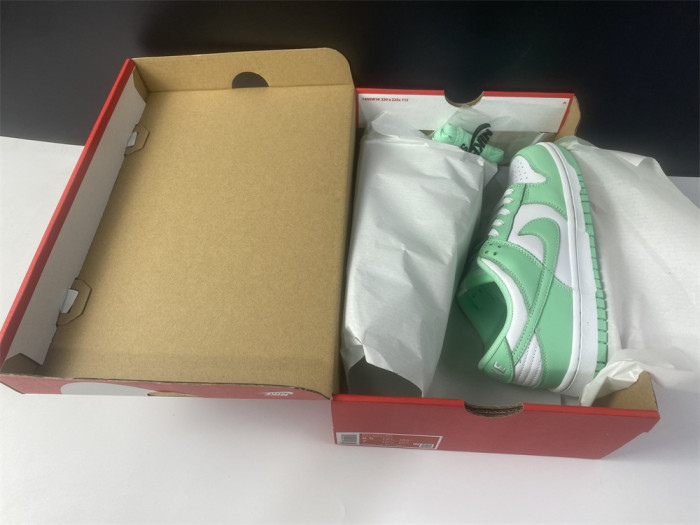 nike dunk low ＂green glow＂dd1503-105