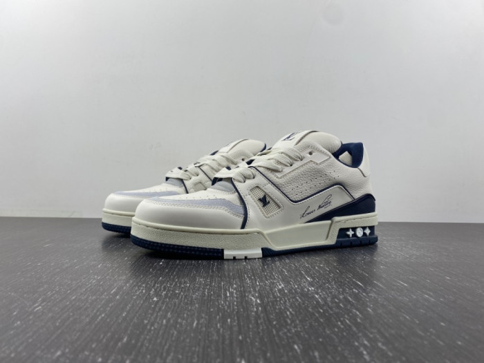 2023 l**is V*t*n lv trainer 25290
