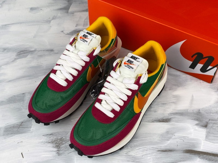 nike ld waffle sacai pine green bv0073-301