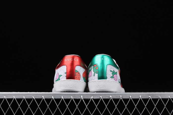 gi ace embroidered low-top sneaker h903p114