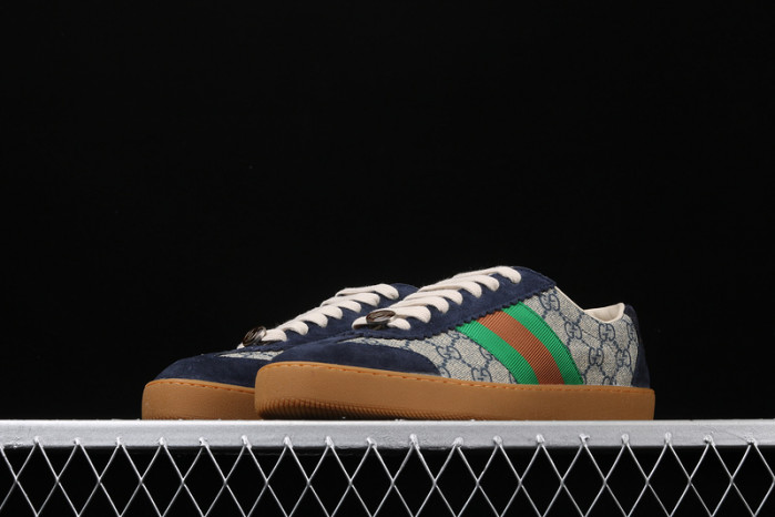 gi ace embroidered low-top sneaker h903p123